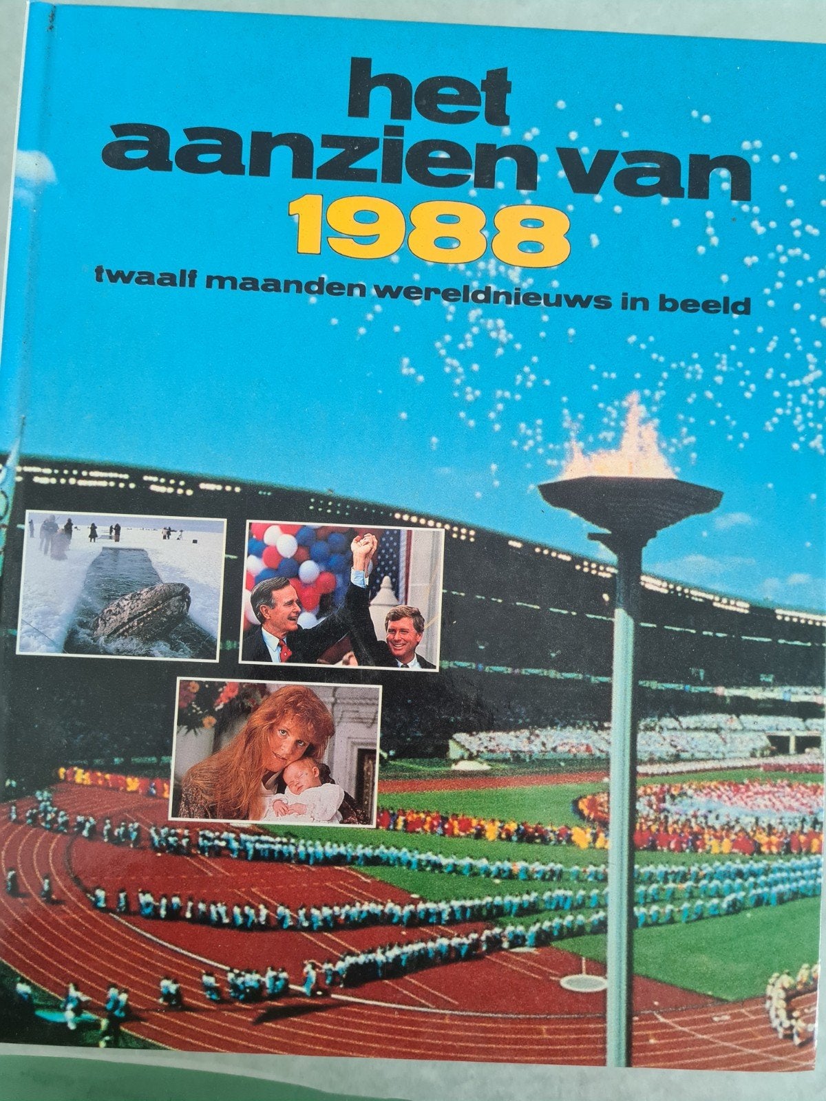 Het Aanzien van: Jaaroverzichten 1900-1988 (diverse jaren), Boeken, Tijdschriften en Kranten, Ophalen of Verzenden, Gelezen, Overige typen