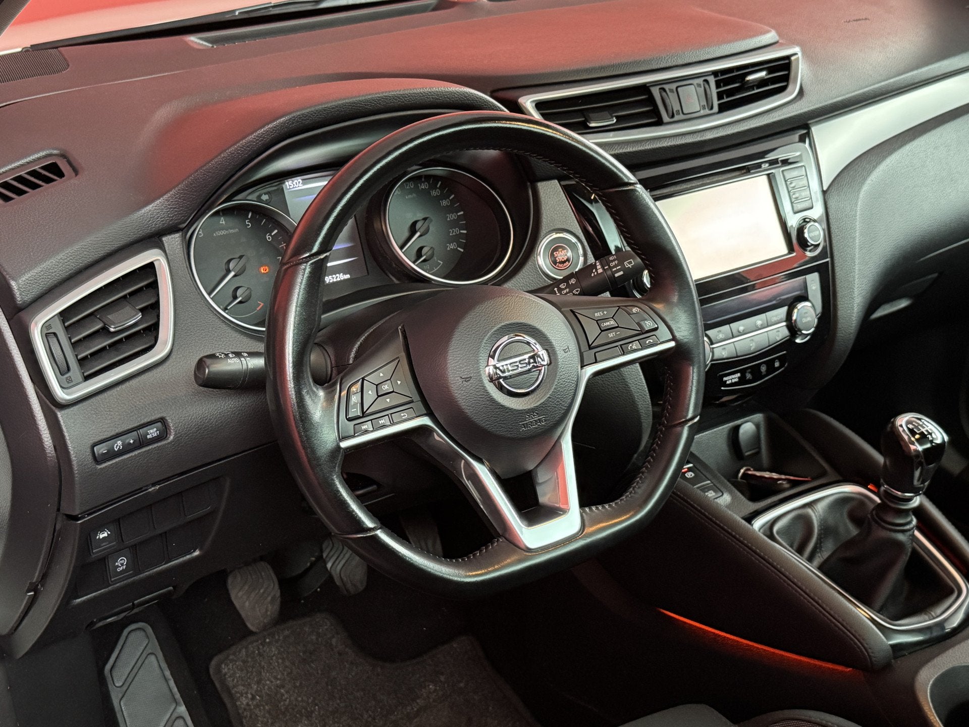 Nissan Qashqai 1.3 DIG-T N-Motion, Voorwielaandrijving, 687 kg, Gebruikt, 4 cilinders
