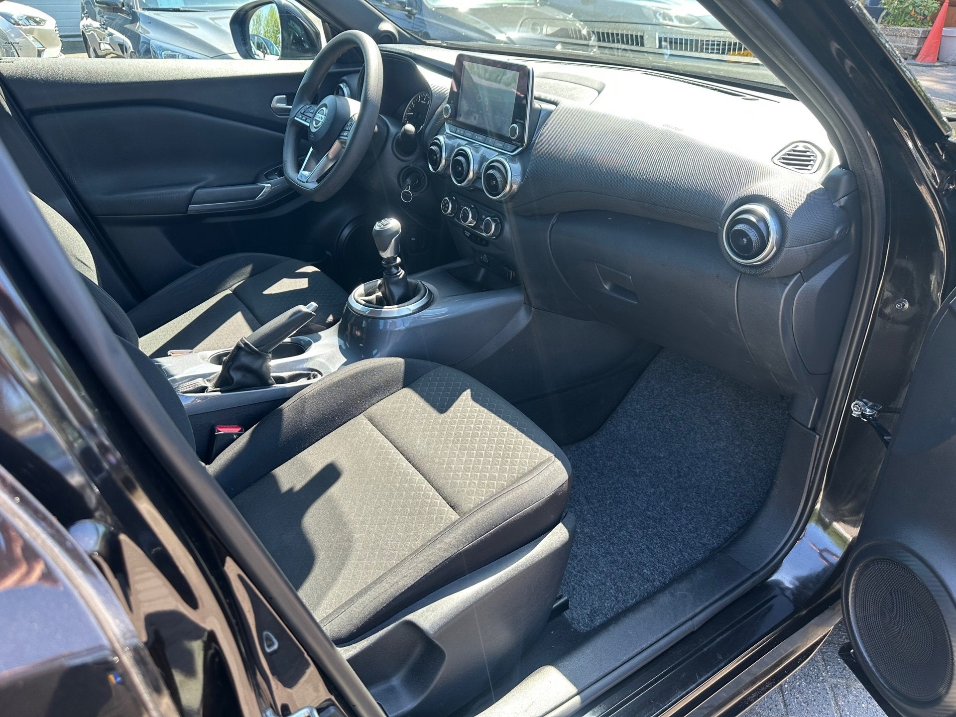 Foto 12 van Nissan Juke 1.0 DIG-T Acenta , carplay , camera