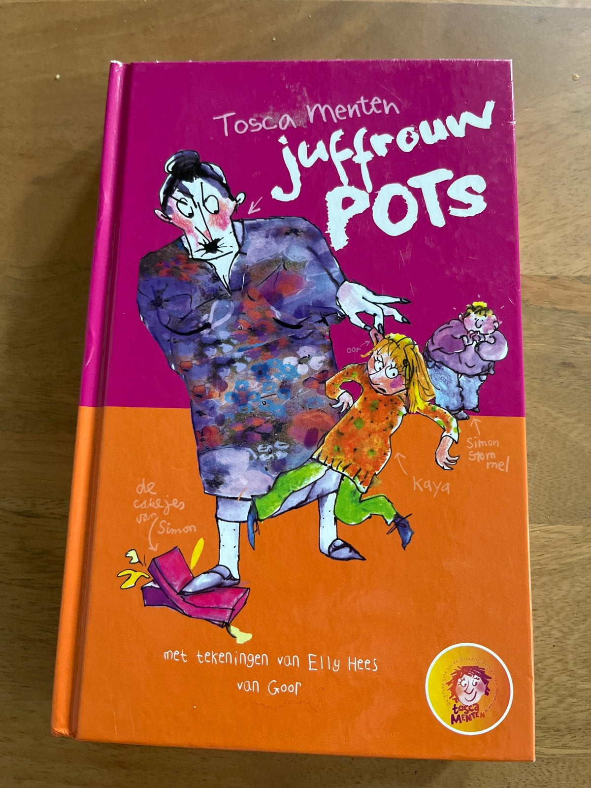Juffrouw Pots - Tosca Menten (Kinderboek), Ophalen of Verzenden, Zo goed als nieuw, Fictie algemeen