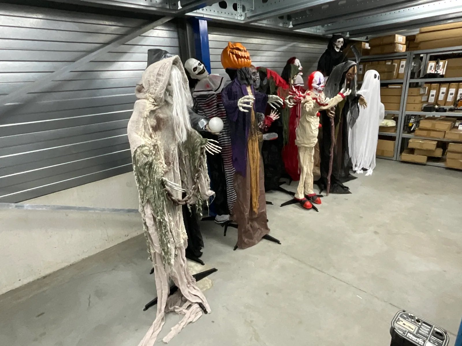 Partij van 12 x halloween animatronic poppen, Ophalen, Zo goed als nieuw, Halloween of Griezel