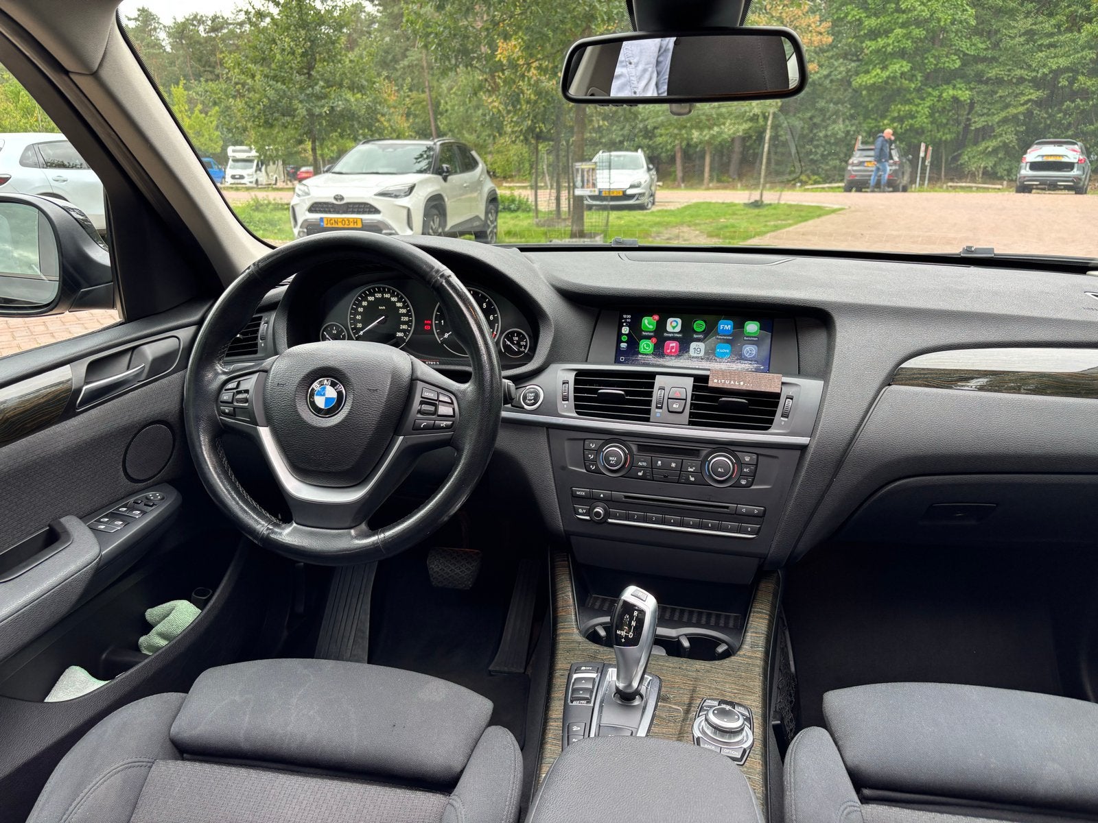BMW X3 Xdrive28i - AUT | Carplay | Panorama | Trekhaak, Auto's, Dealer onderhouden, Stof, Zwart, 2000 kg