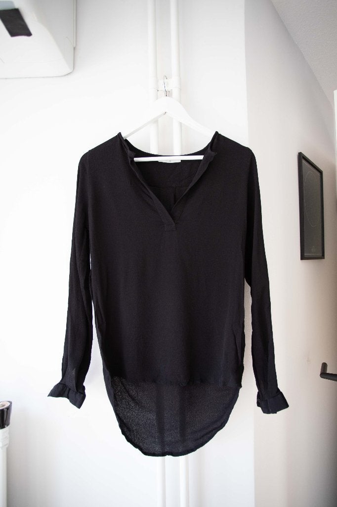 Zwarte basic blouse By Bar maat M (valt een stuk kleiner), Kleding | Dames, Blouses en Tunieken, By bar, Zwart, Ophalen of Verzenden