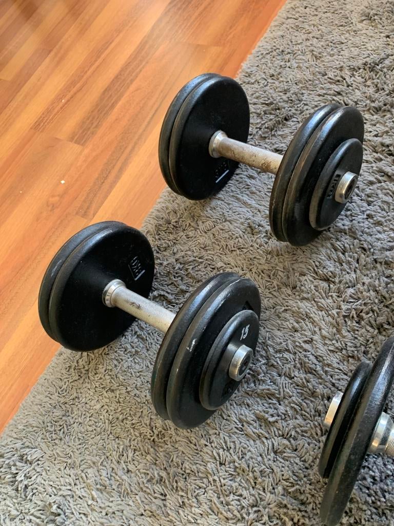 Gewichten vier mooie dumbells Meer info 0646396866, Ophalen of Verzenden, Zo goed als nieuw, Overige typen