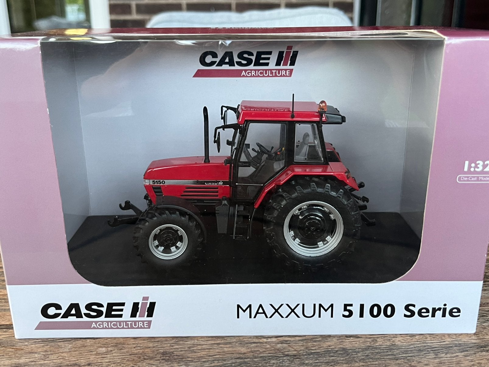 Case Maxxum 5150 UH 1:32, Ophalen of Verzenden, Zo goed als nieuw, Tractor of Landbouw, Universal Hobbies