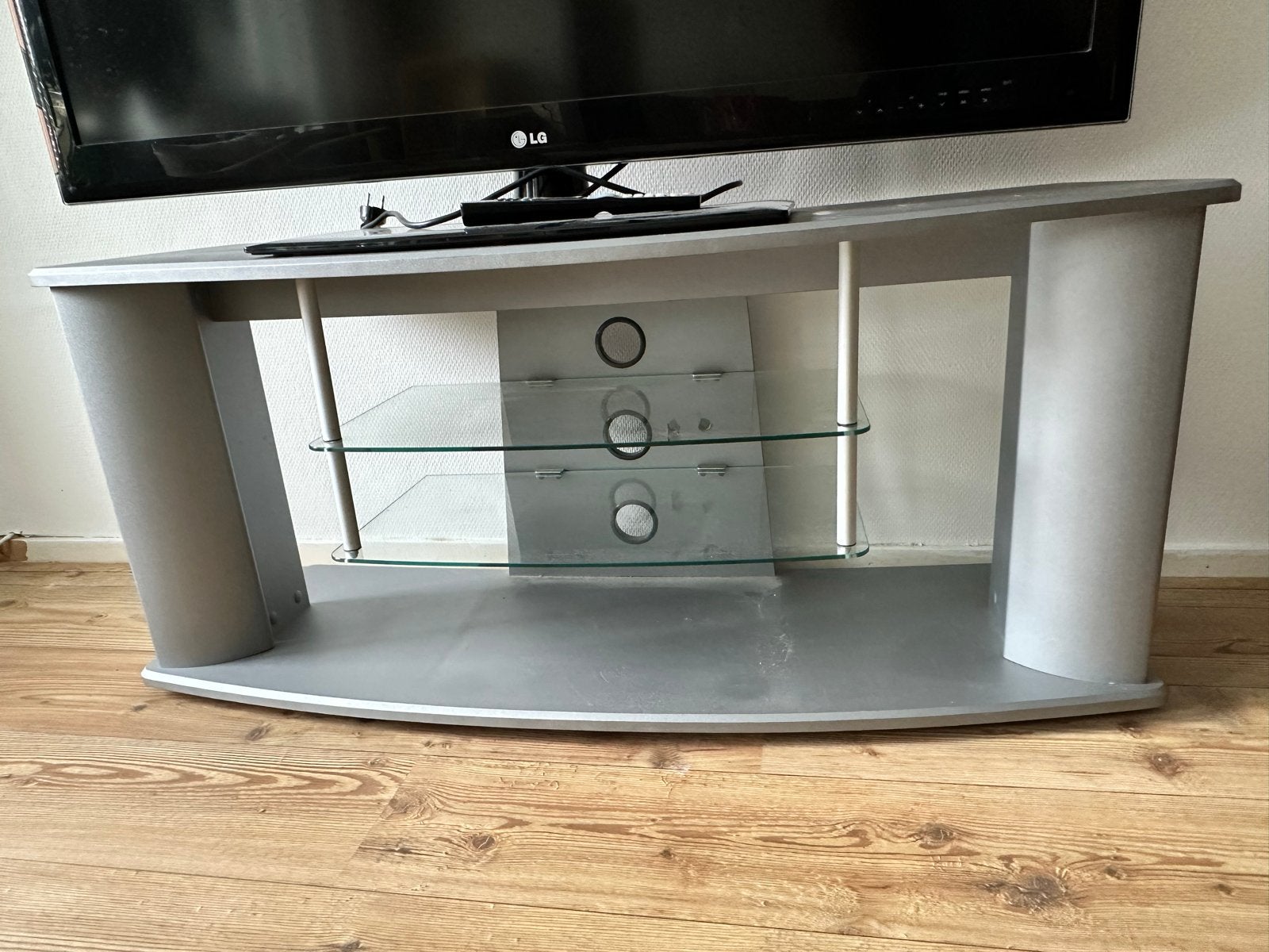 Moderne TV-meubel met glazen planken, Ophalen, Gebruikt, 100 tot 150 cm, Glas