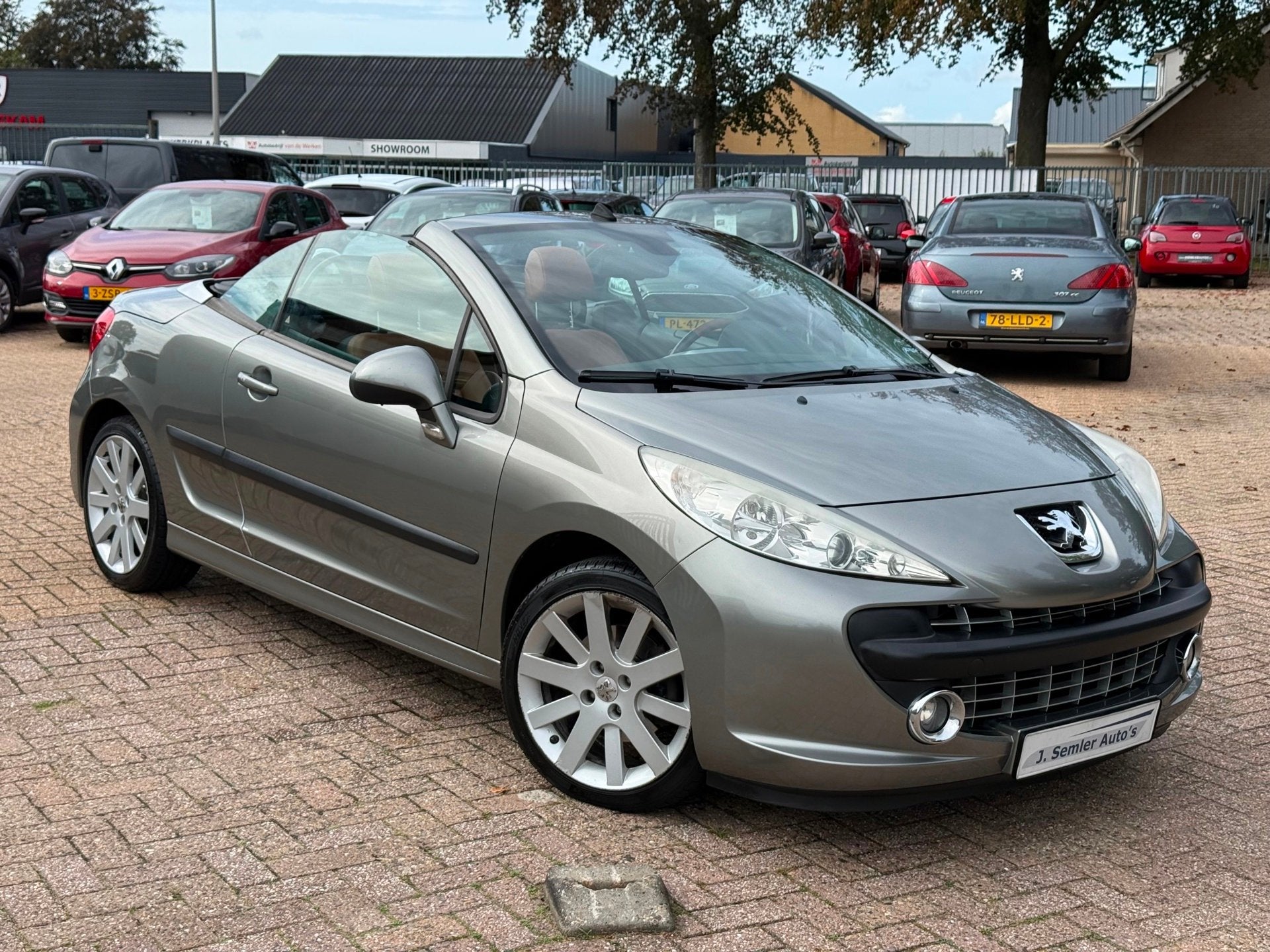Peugeot 207 CC 1.6 VTi Féline AUTOMAAT CLIMA APK 09-2027, Auto's, Gebruikt, 4 cilinders, Cabriolet, 4 stoelen