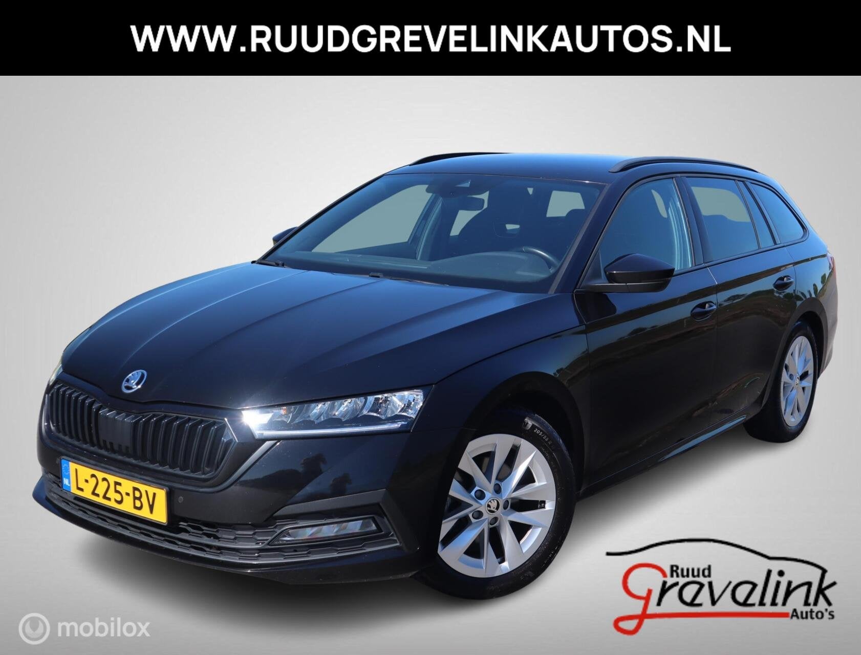 Skoda Octavia Combi TSI 110 PK H6 Sport Zwarte Hemel|17"LMV|, Voorwielaandrijving, Stof, Gebruikt, Zwart