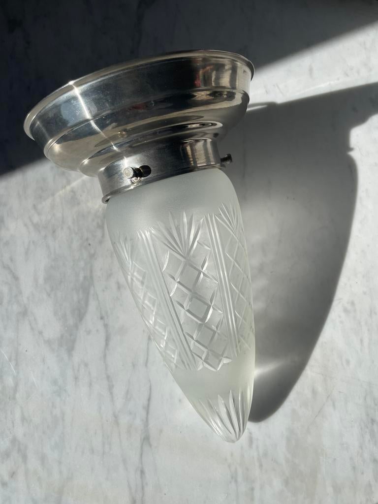 Plafonniere Art Deco, geslepen glas, plafondkap mat nikkel, Antiek en Kunst, Verzenden