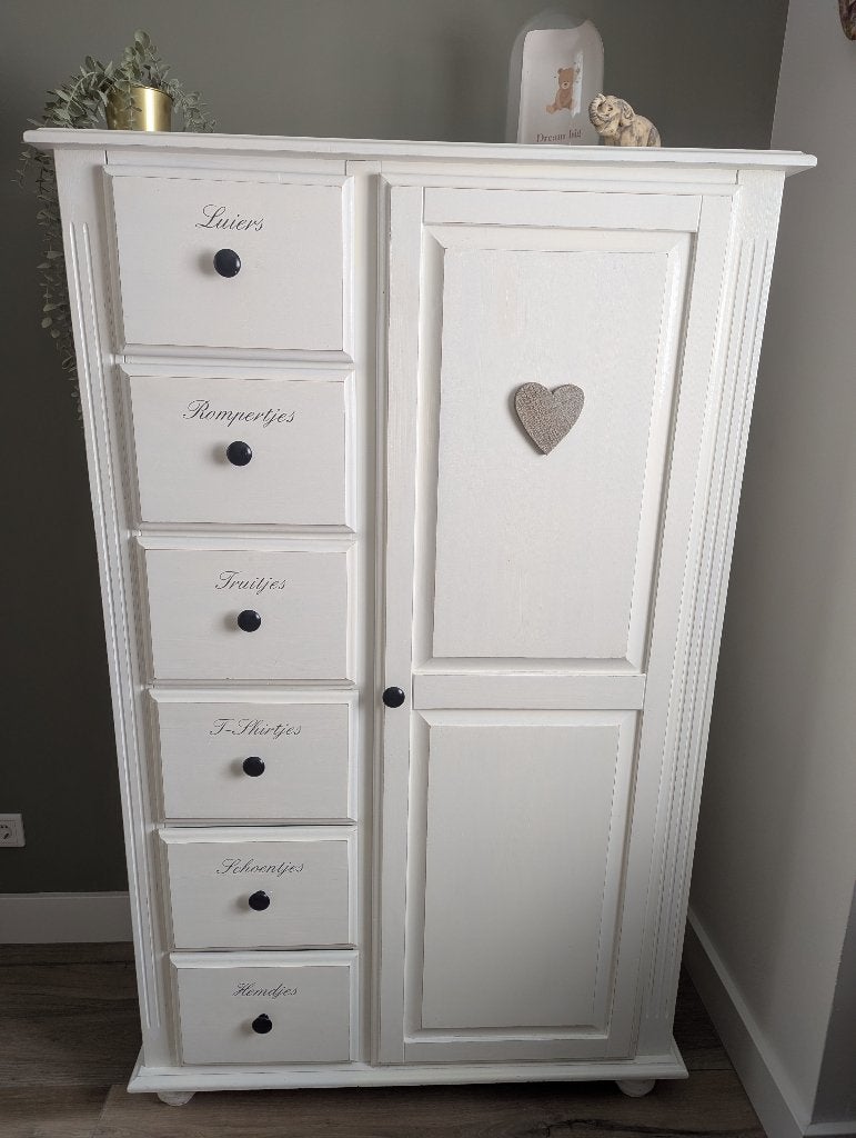 Kledingkast babykamer, Kinderen en Baby's, Kinderkamer | Commodes en Kasten, Ophalen, Kast, 50 tot 70 cm, 105 cm of meer