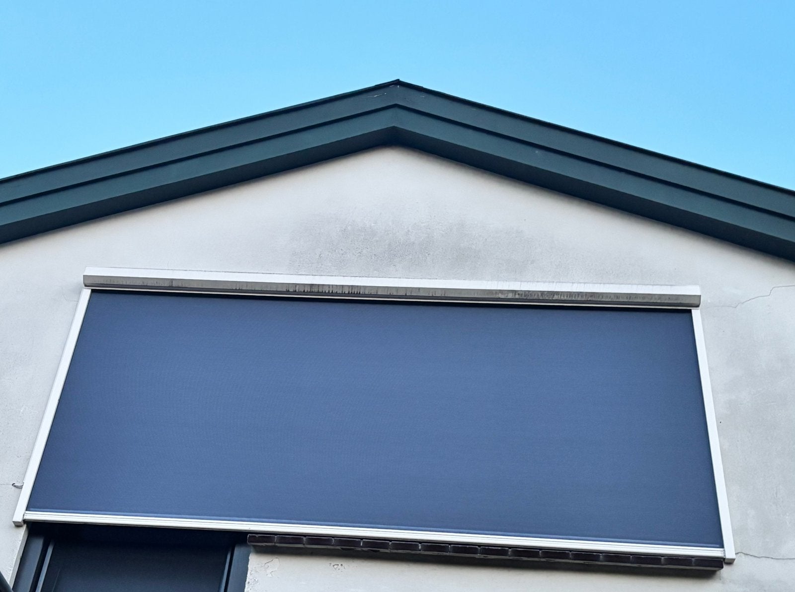Mooi elektrisch screen (Z.g.a.n.) 250 x 100 cm Crème/D.blauw, Doe-het-zelf en Verbouw, Ophalen, Zo goed als nieuw, Wit, 200 cm of meer