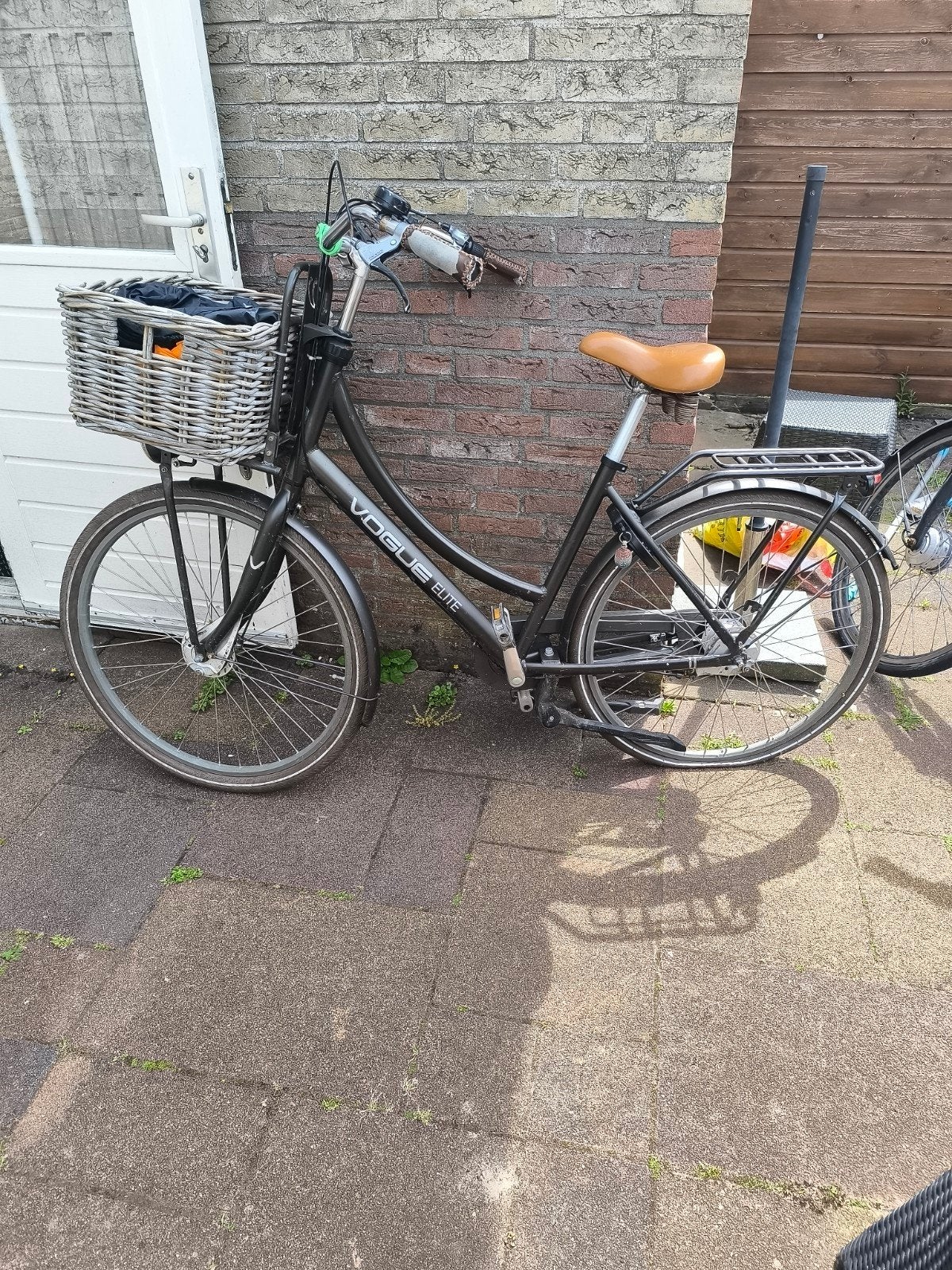 Vogue dames fiets inclusief mand, 7 versnellingen, Gebruikt, Versnellingen, Trommelrem, Ophalen