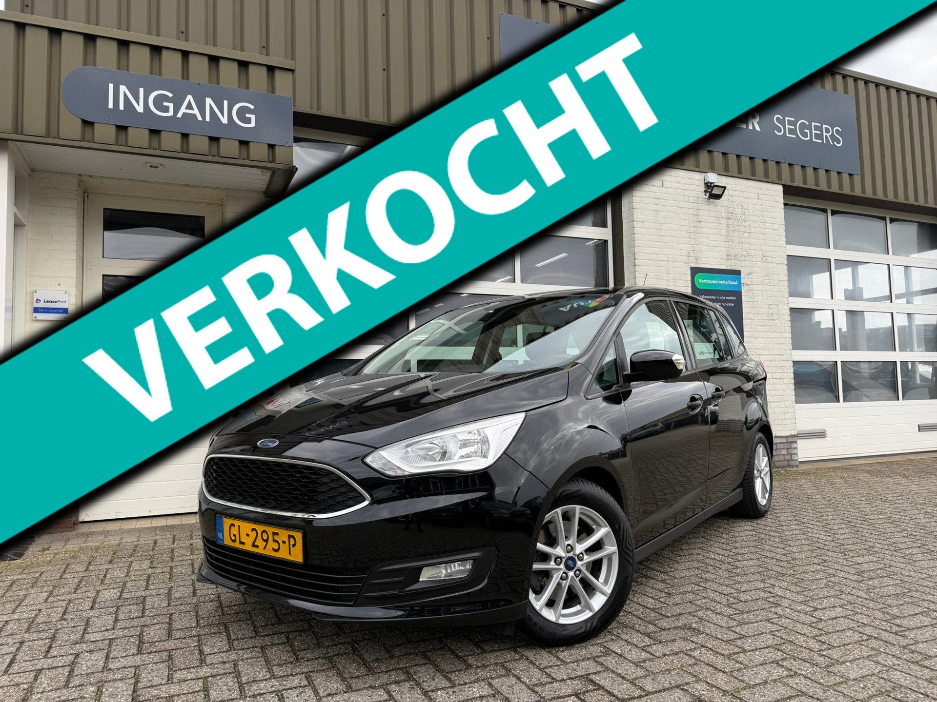 Ford Grand C-Max 1.0 Trend|Airco|Trekhaak|NAP|, Auto's, 745 kg, Gebruikt, Zwart, Origineel Nederlands