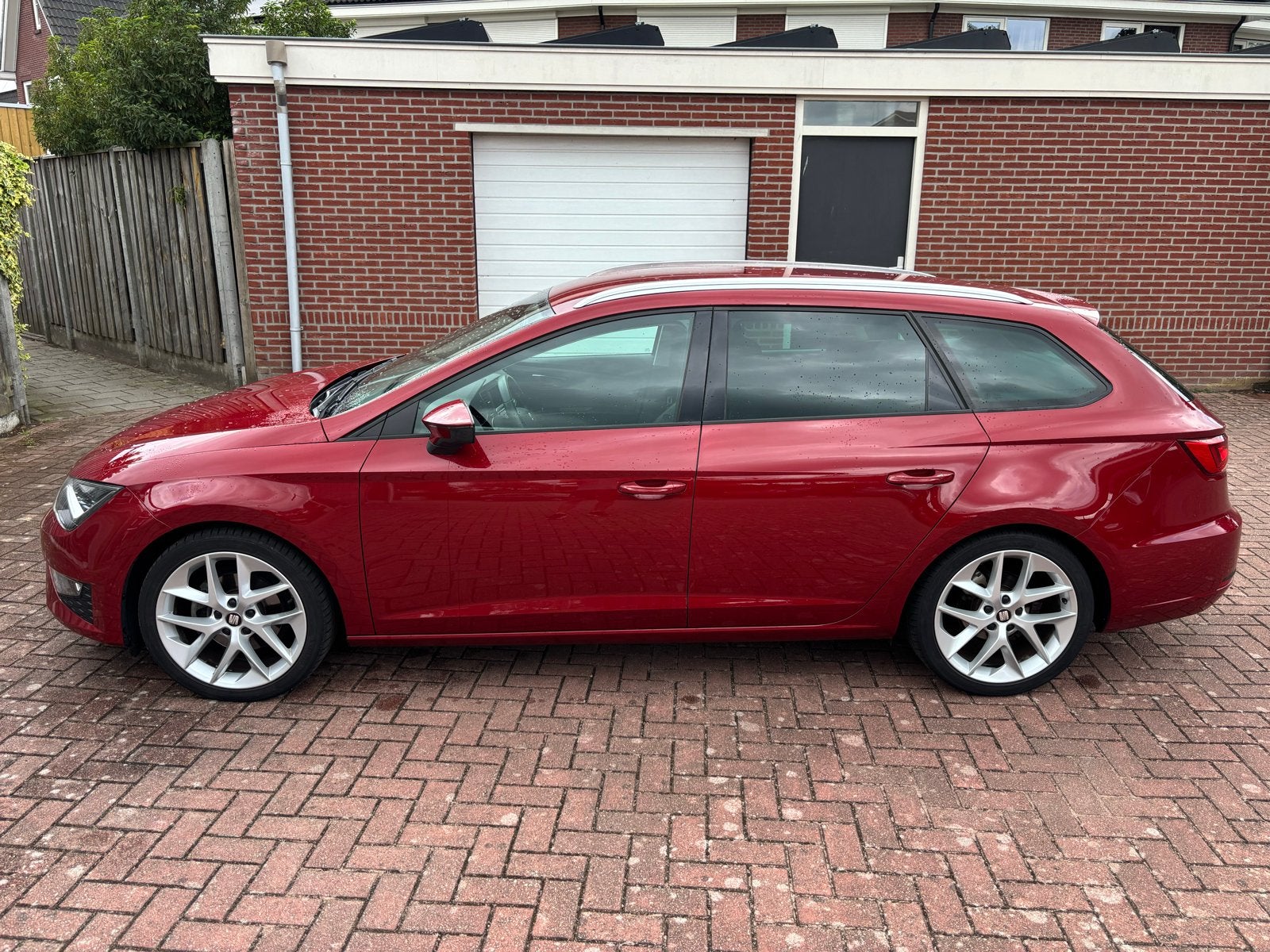 SEAT Leon ST 1.4 TSI FR Dynamic 150PK DSG, Auto's, Euro 5, Zwart, 4 cilinders, Leon