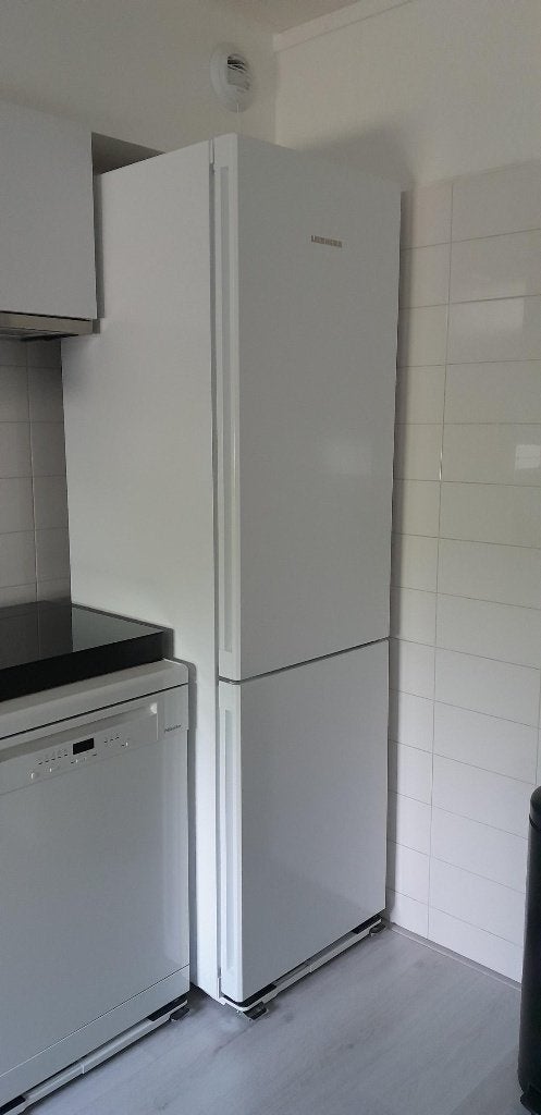 Liebherr NIEUW factuur+garantie koelvries koelkast vriezer, Witgoed en Apparatuur, Koelkasten en IJskasten, Ophalen, 200 liter of meer