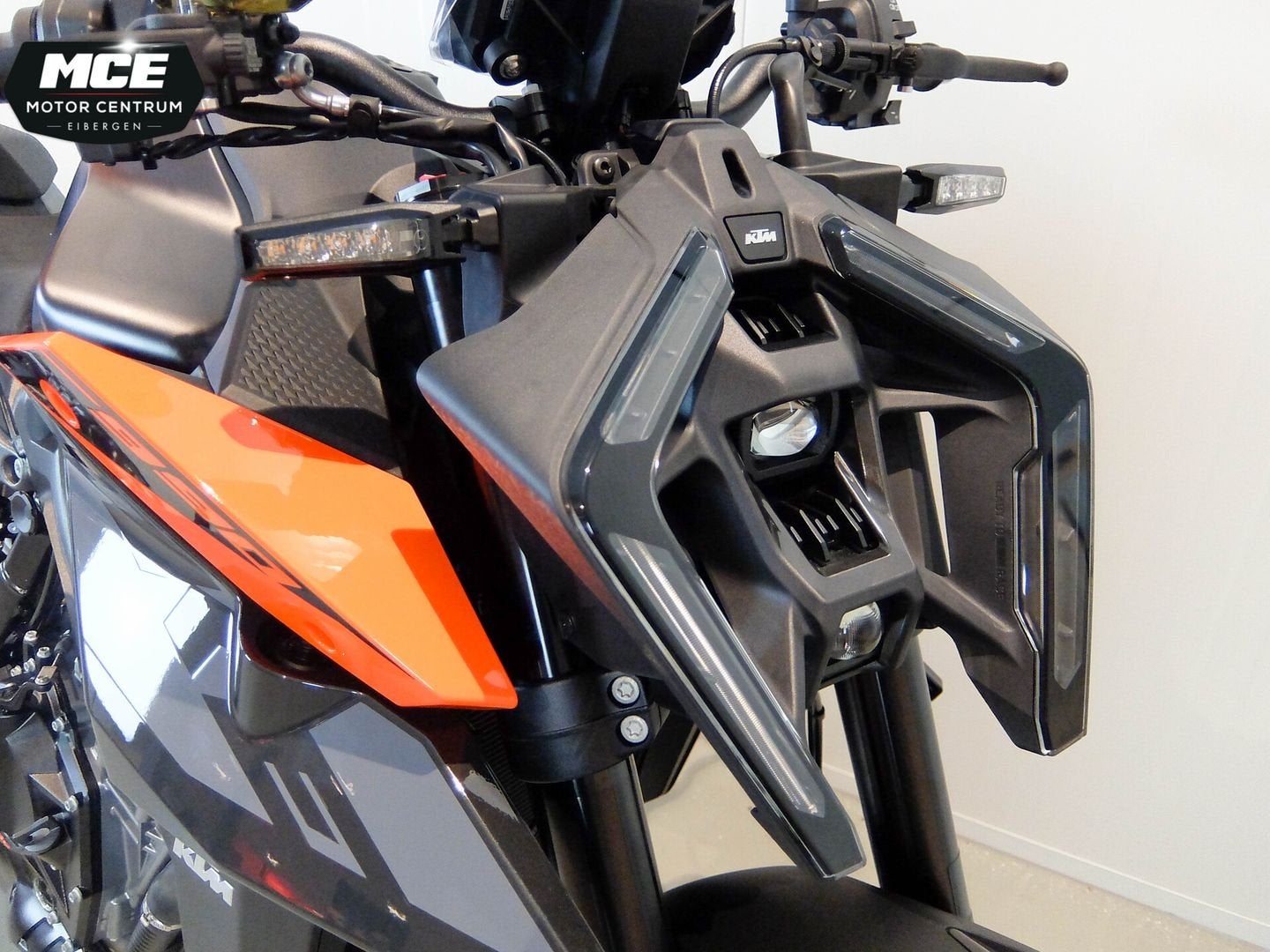 KTM 990 DUKE (2026), 2 cilinders, KTM, Motorrijbewijs A, Bedrijf