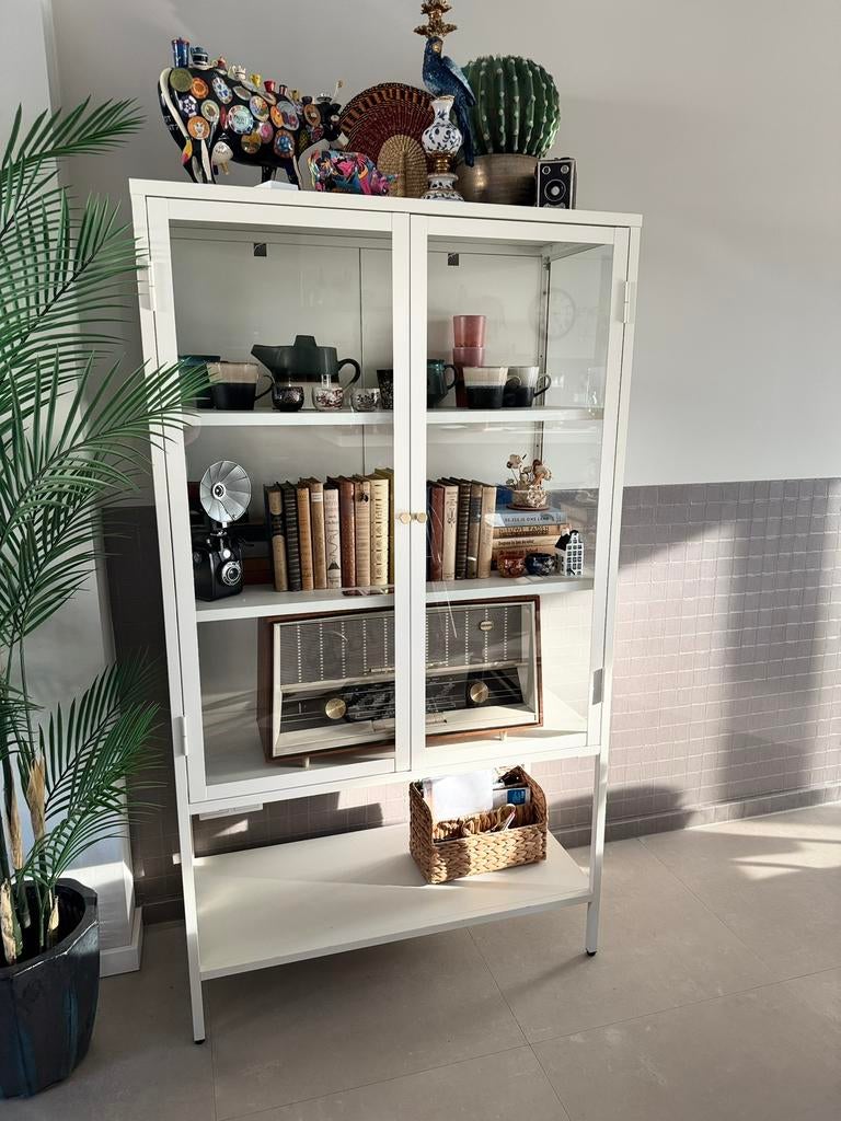Vitrine kast in zeer goede staat, Ophalen, 50 tot 100 cm, Zo goed als nieuw, 150 tot 200 cm
