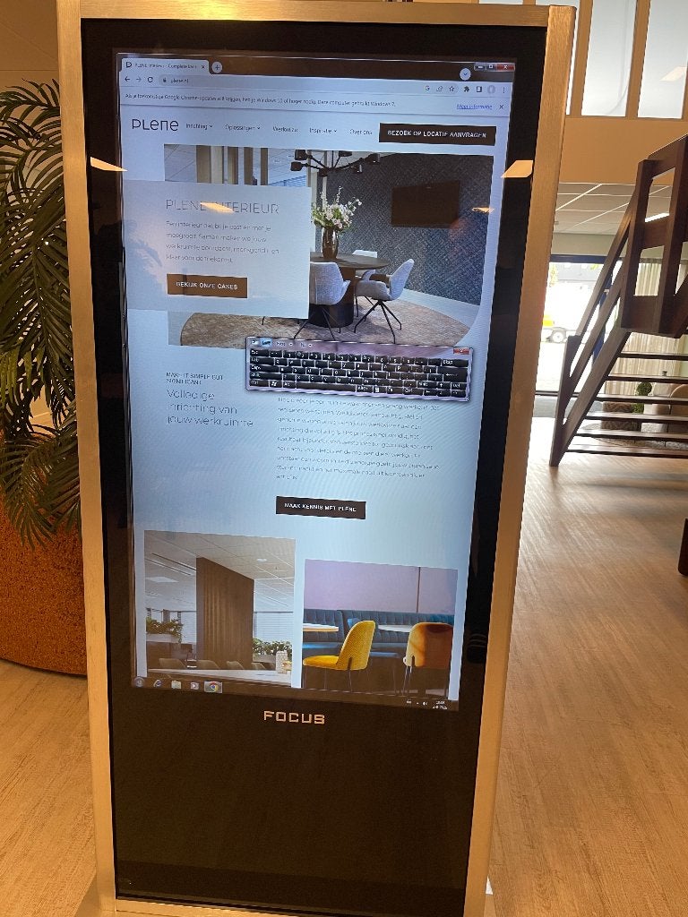 Focus Touch 55 LED Focus Kiosk - Interactief Display, Audio, Tv en Foto, LED, 50 Hz, Zo goed als nieuw, 100 cm of meer
