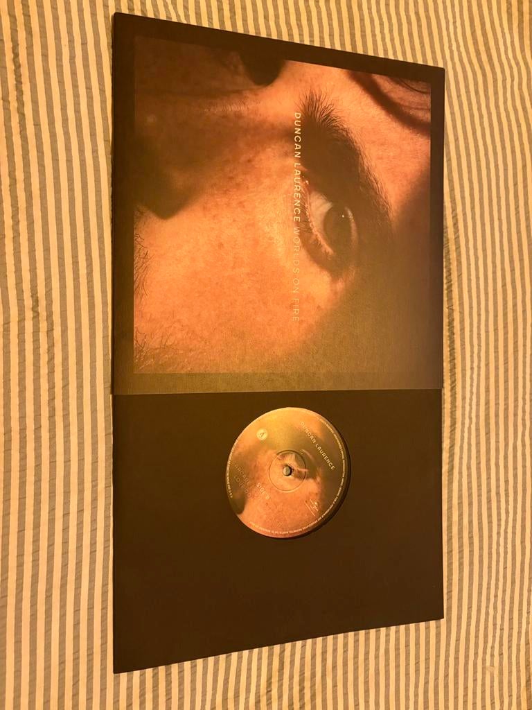 Duncan Laurence - Worlds On Fire vinyl, Cd's en Dvd's, 2020 tot heden, Ophalen of Verzenden, Zo goed als nieuw, 12 inch