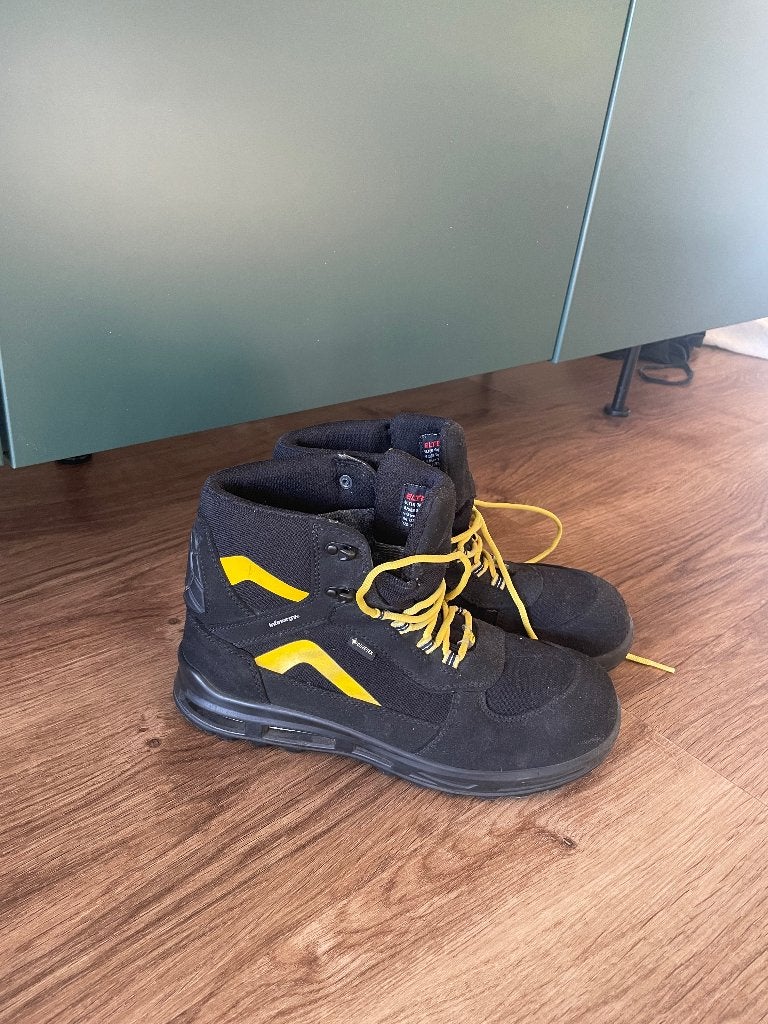 Veiligheidsschoenen, Ophalen, Zo goed als nieuw