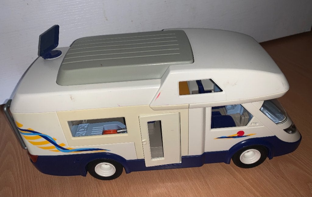 Playmobil camper met familie en tuinset, Ophalen of Verzenden, Zo goed als nieuw