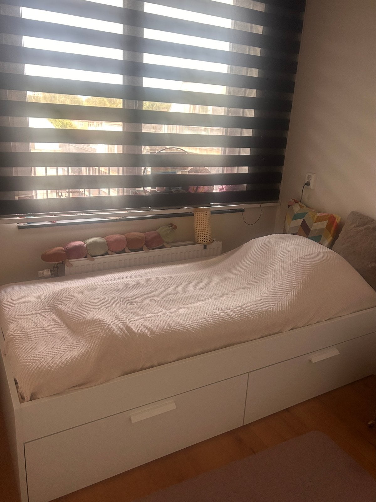 IKEA BRIMNES bed with mattress, Ophalen, 90 cm, Eenpersoons, Wit