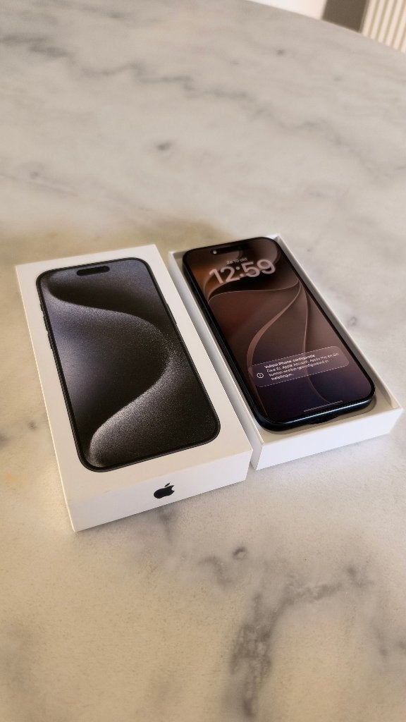 iPhone 15 PRO (256Gb, Blue Titanium) LET OP!, 80 %, Gebruikt, Blauw, Zonder simlock