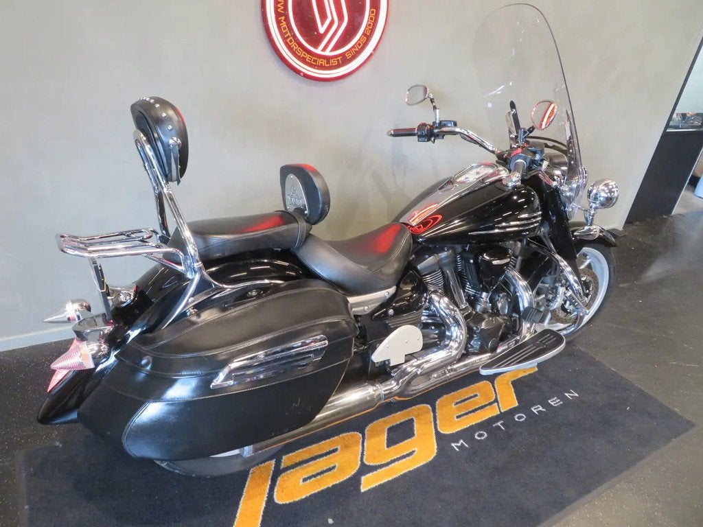 Yamaha XV 1900 MIDNIGHT STAR SUPER FRAAI! € 8.950,00, Motoren, Motoren | Yamaha, Bedrijf, Chopper