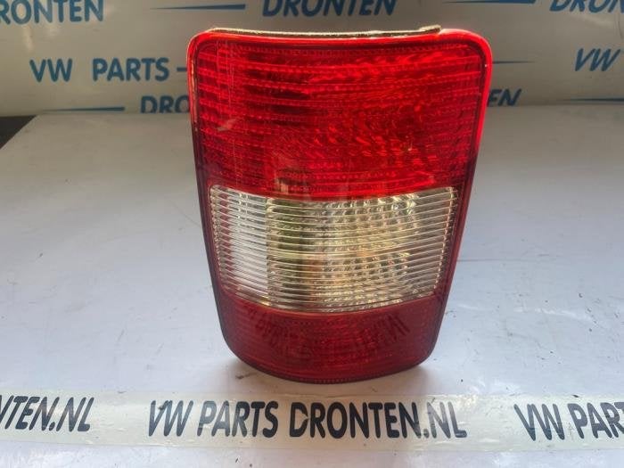 Achterlicht links van een Volkswagen Caddy, Gebruikt, -, -, -
