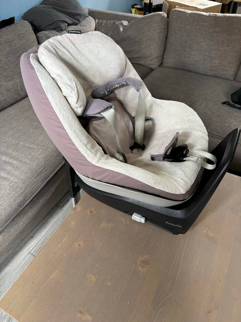 Maxi-Cosi Pearl autostoel met 2wayFix base, Ophalen, Gebruikt, Verstelbare rugleuning, 9 t/m 18 kg