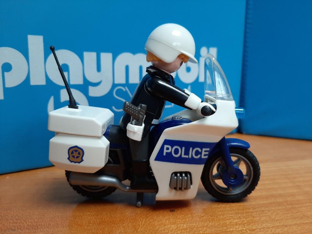 poltie 3986 politiemotor politieman 100%, Kinderen en Baby's, Speelgoed | Playmobil, Ophalen of Verzenden, Zo goed als nieuw, Complete set