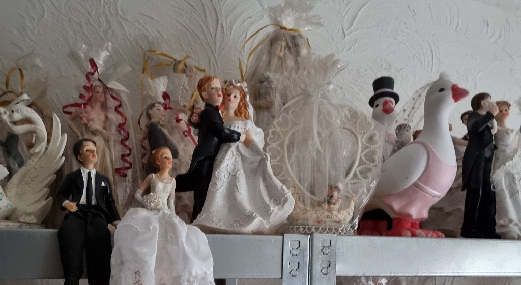 partij van 68 bruidsbeelden , taart toppers groot en klein, Ophalen of Verzenden, Nieuw