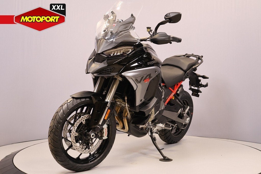 Ducati MULTISTRADA V4 S RADAR (bj 2026), Motoren, Motoren | Ducati, Ducati North Europe B.V., Bedrijf, Toermotor, Maanweg 174
2516 AB  Den Haag, NL