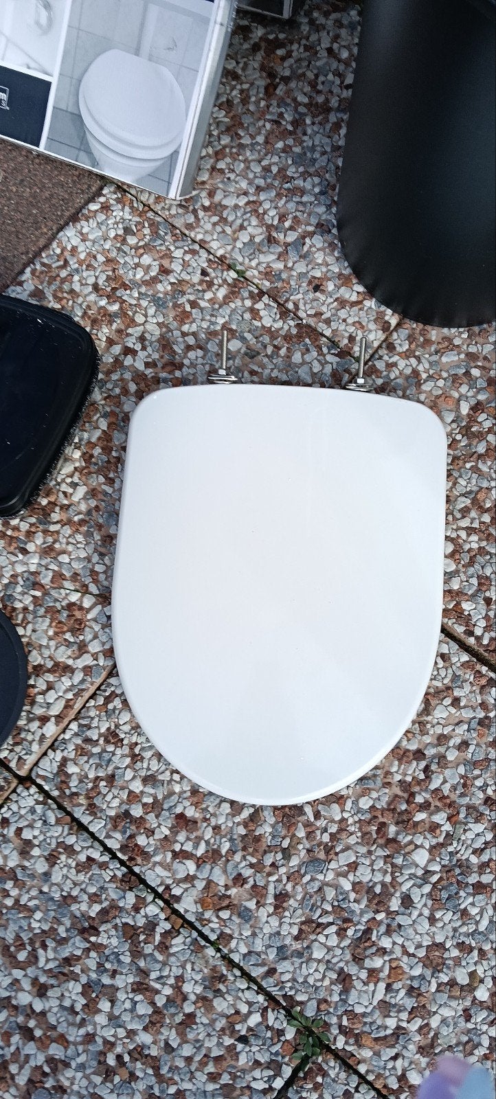 Geberit WC bril voor zwevend toilet (2 stuks), Ophalen of Verzenden, Zo goed als nieuw, Toilet