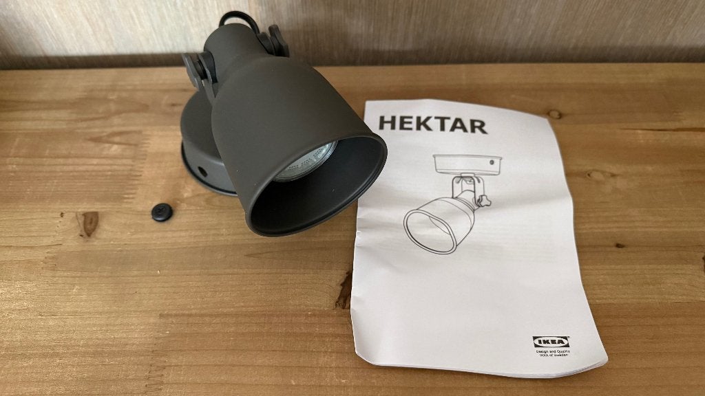 IKEA HEKTAR wandspot / klemspot donkergrijs, Huis en Inrichting, Geschikt voor wandmontage, Nieuw, Ophalen of Verzenden, Metaal