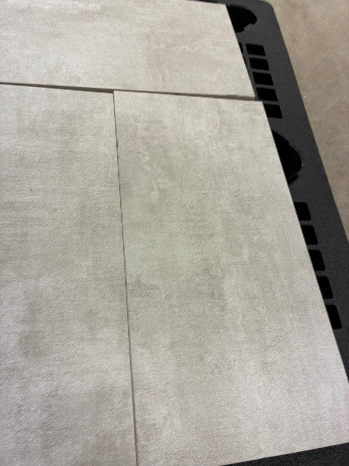 Nieuwe beton look tegels 5,4 m2, Ophalen, 60 cm of meer, Keramiek, Nieuw