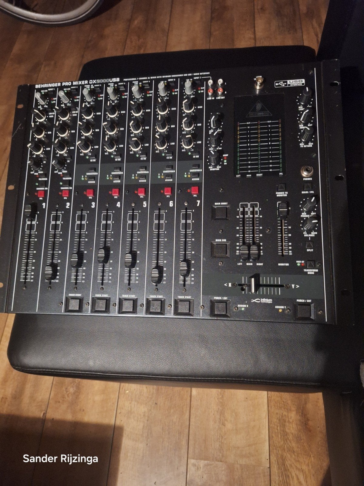 Behringer DX 2000 USB mengpaneel., Muziek en Instrumenten, Mengpanelen, Ophalen of Verzenden, Zo goed als nieuw