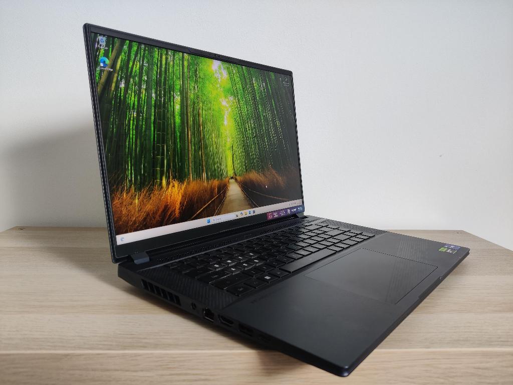 Gigabyte Aorus Gaming Laptop i9 / 32GB / 2TB / 4070 GPU, Computers en Software, Windows Laptops, Zo goed als nieuw, 16 inch, SSD