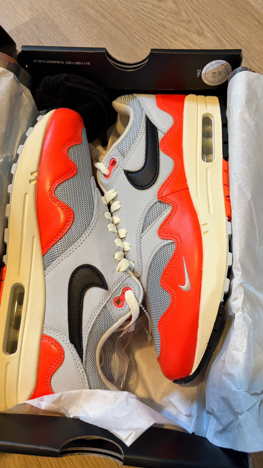 Nike Air Max 1 Patta Crimson (mt 41), Ophalen of Verzenden, Nieuw, Overige kleuren