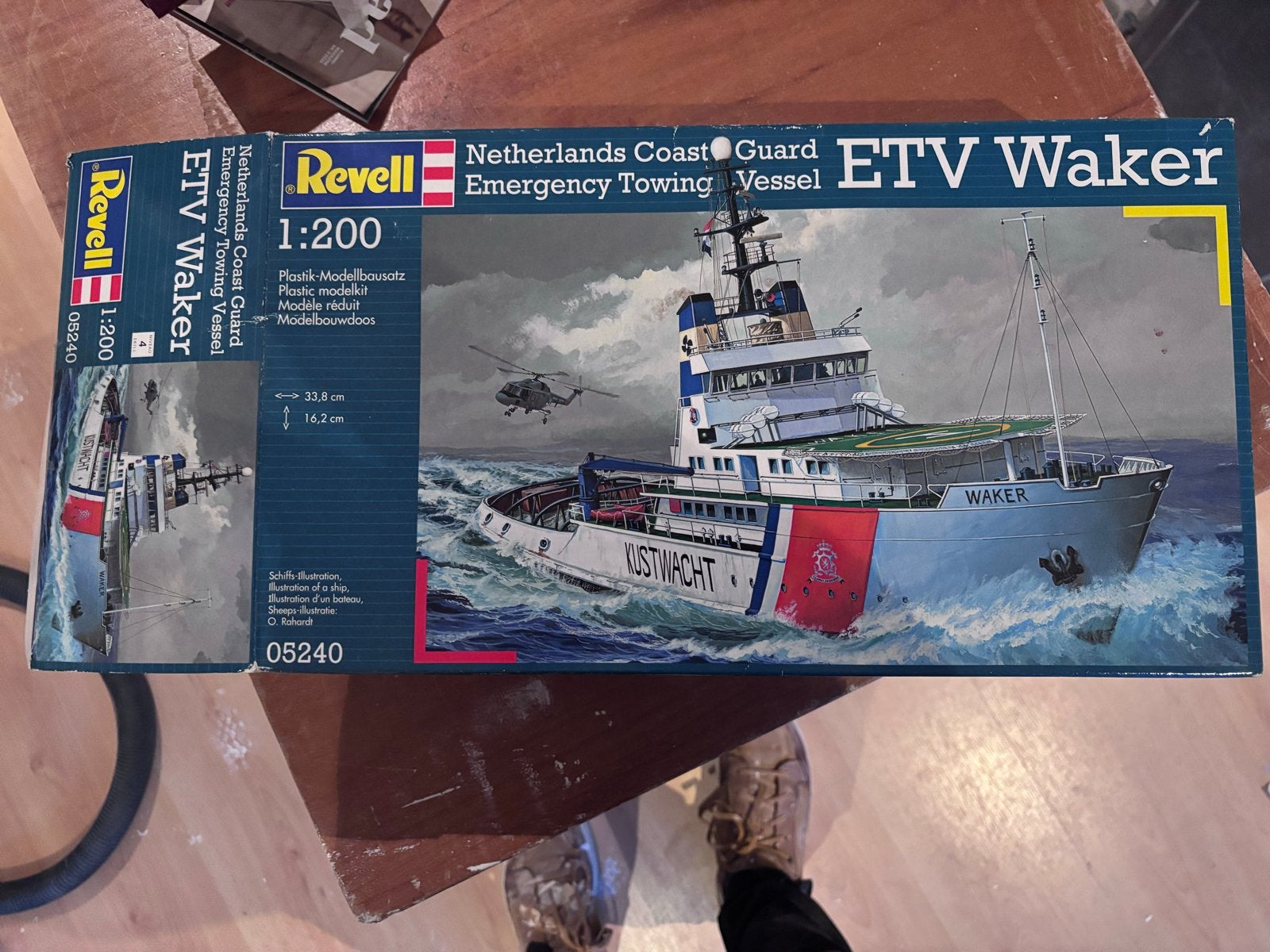 Revell ETV Waker Kustwacht Sleepboot Modelbouwdoos 1:200, Hobby en Vrije tijd, Ophalen of Verzenden, Zo goed als nieuw, 1:200 of kleiner