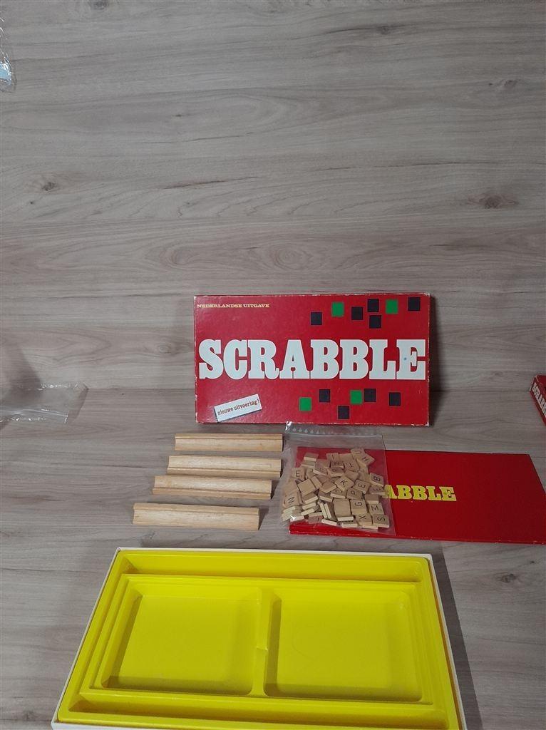 scrabble rode doos houten letters [s1110], Verzenden, Zo goed als nieuw