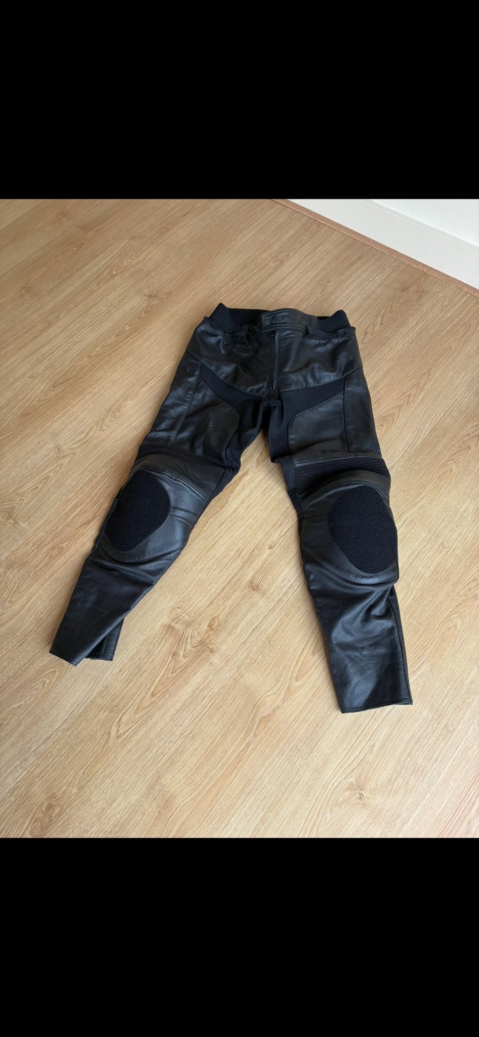 Zwarte Leren Motorbroek met Kniebeschermers, Ophalen of Verzenden, Tweedehands, Heren, Broek | leer