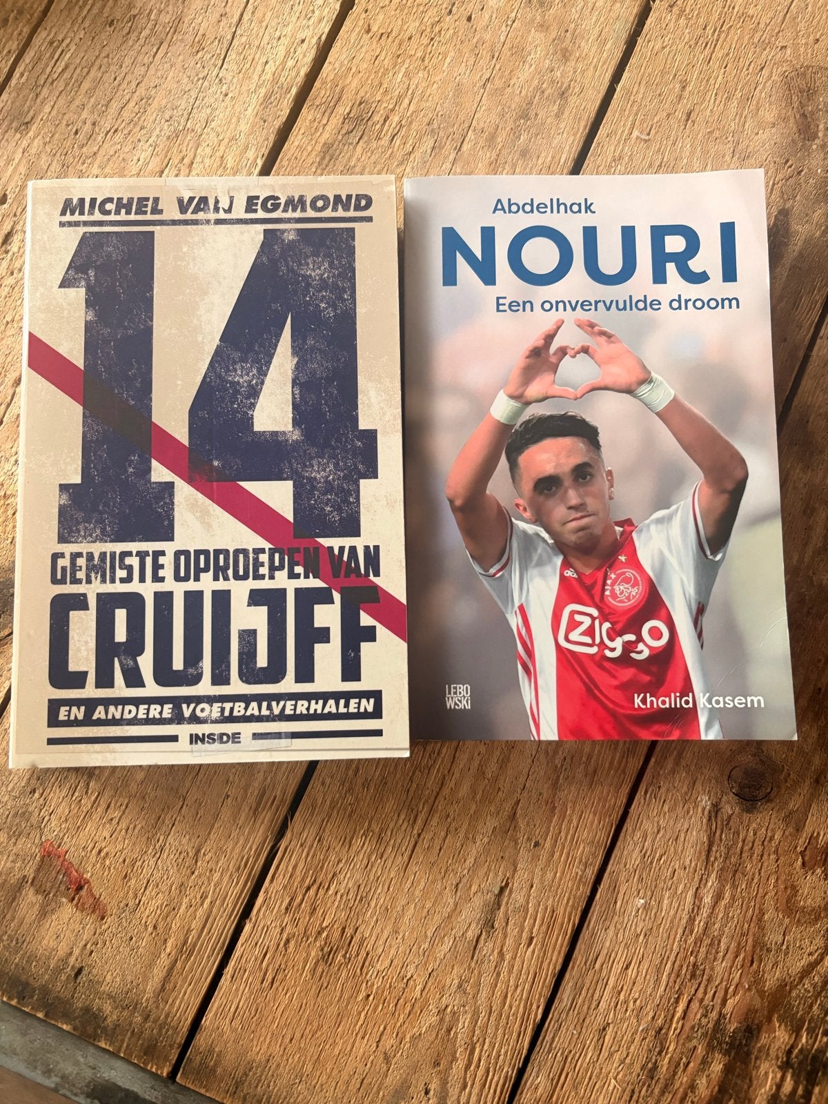 Voetbalboeken: Cruijff en Nouri - Een onvervulde droom, Ophalen of Verzenden, Zo goed als nieuw, Overige sporten