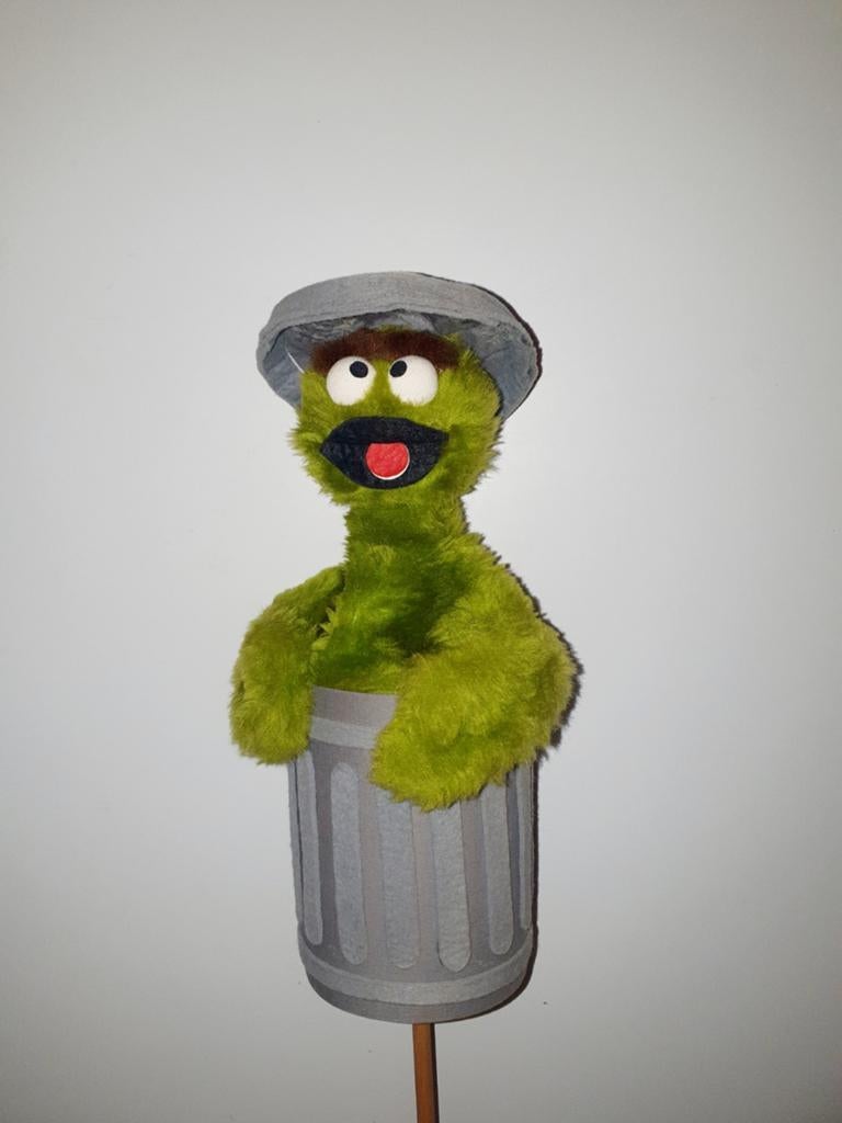 Oscar de grumpy sesamstraat groene prullenbak muppets, Ophalen, Zo goed als nieuw
