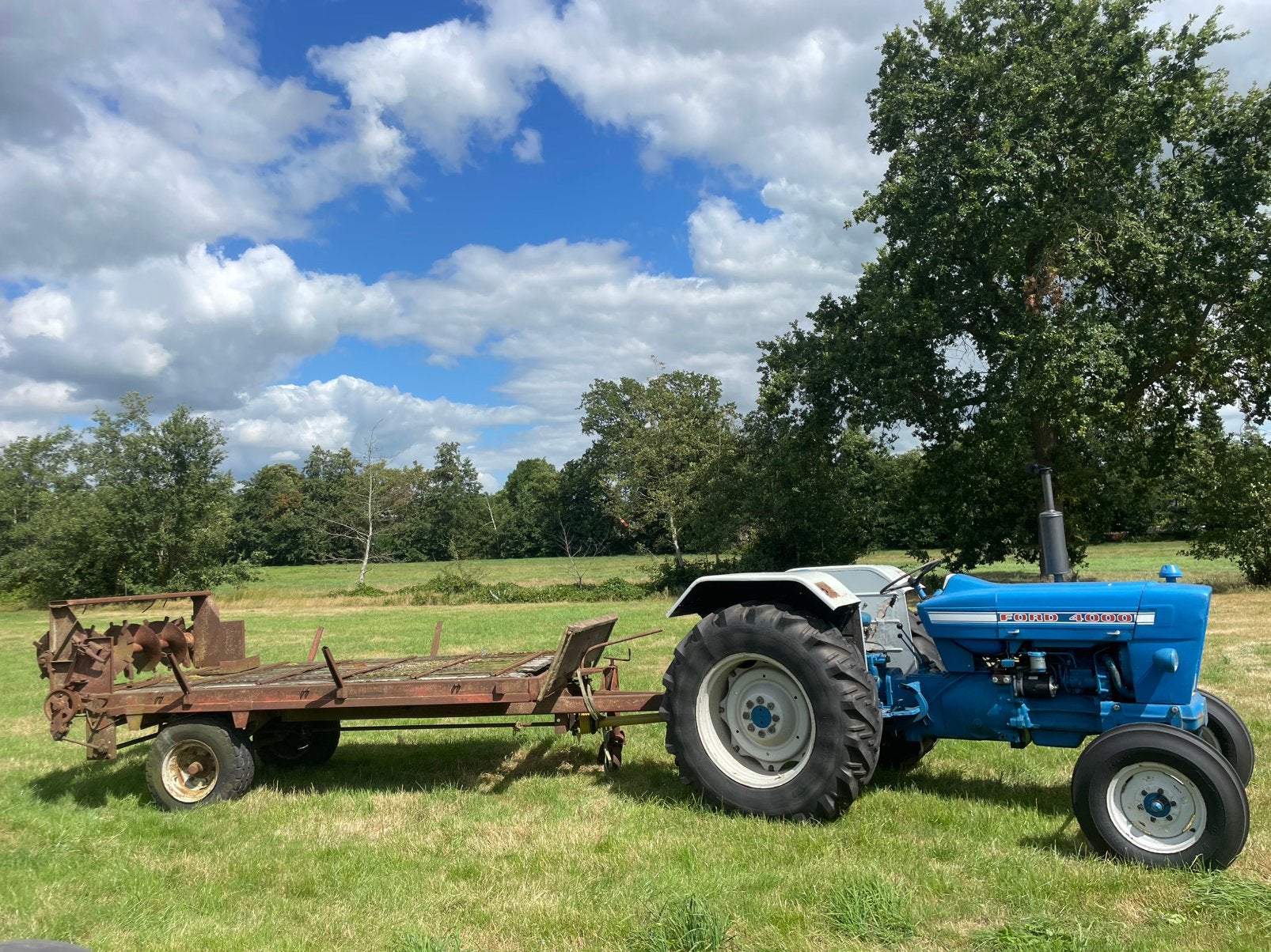 Twee mestwagens, Ophalen of Verzenden