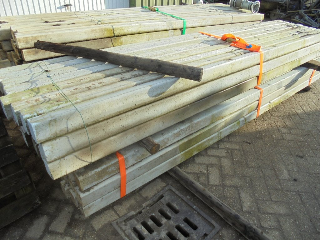 betonpalen   7-7 cm dik  lang  300  cm, Tuin en Terras, Ophalen, Gebruikt, 250 cm of meer, Palen