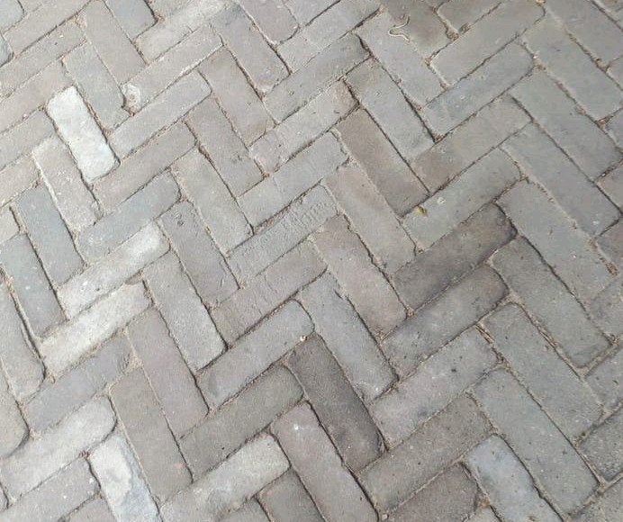 Circa 10m2 gebakken waaltjes, Ophalen, Klinkers