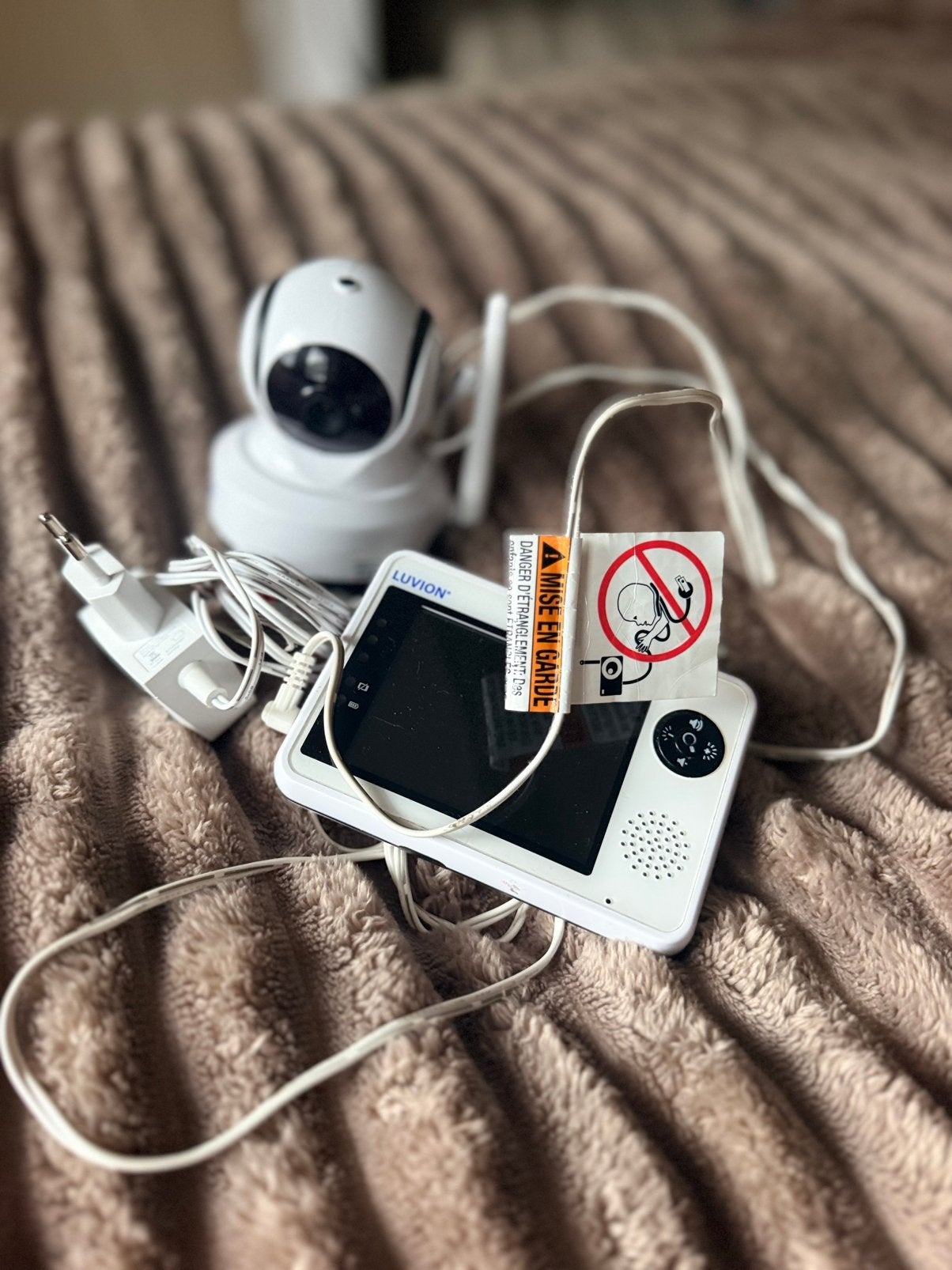 Luvion premium babyfoon met scherm en camera compleet, Ophalen of Verzenden, Zo goed als nieuw, 250 meter of meer, Terugspreekfunctie
