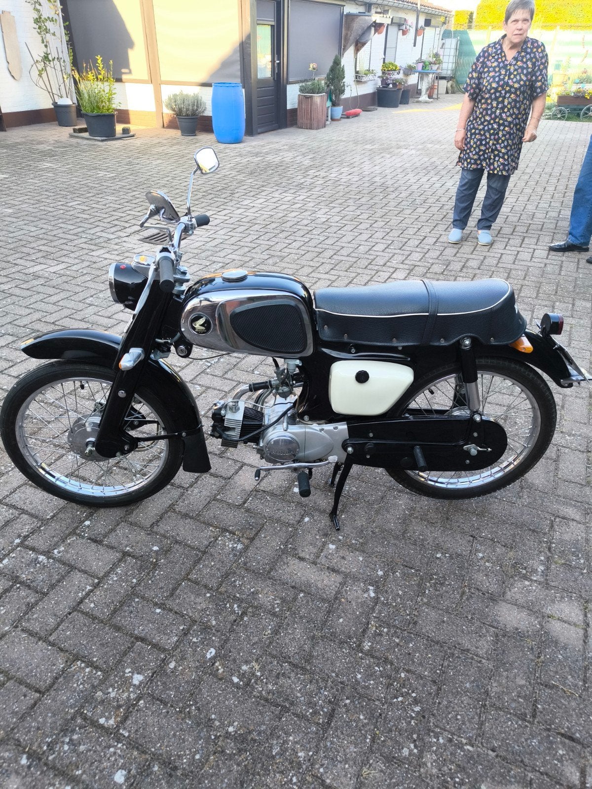 honda c110 50 cc, Fietsen en Brommers, Ophalen, Overige modellen, Zo goed als nieuw, 50 cc