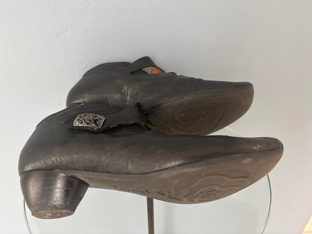 Think schoenen met Lage Hak - Maat 42, Schoenen met lage hakken, Zwart, Ophalen of Verzenden, Zo goed als nieuw